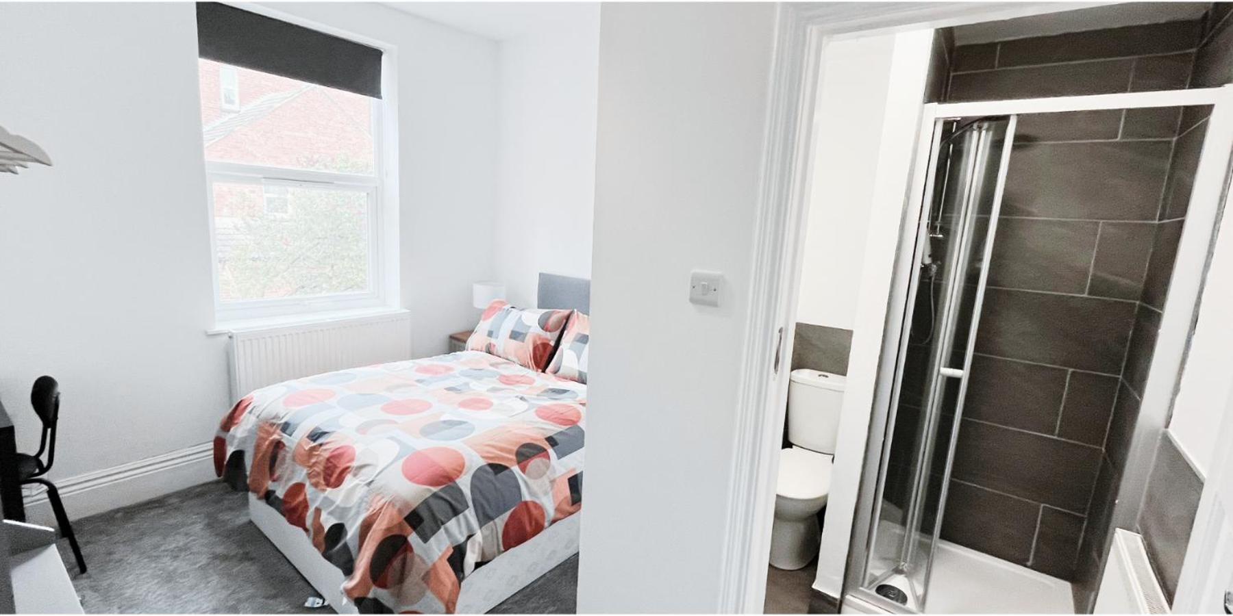 Private Room In Modern House Near Nottingham Exterior photo