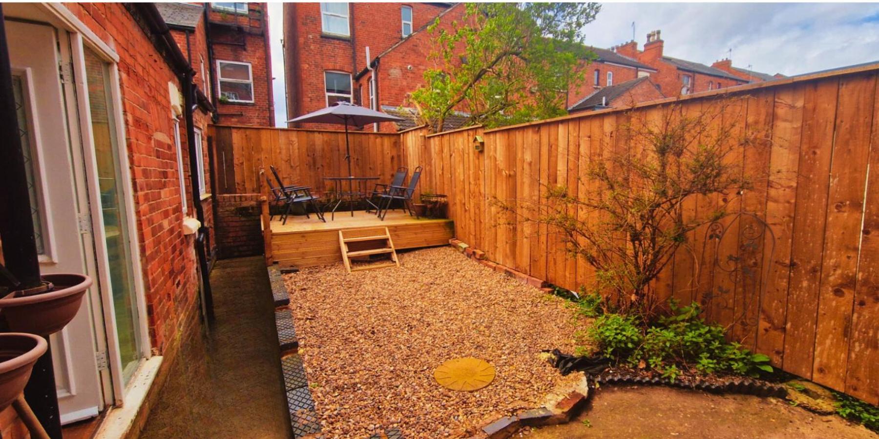 Private Room In Modern House Near Nottingham Exterior photo